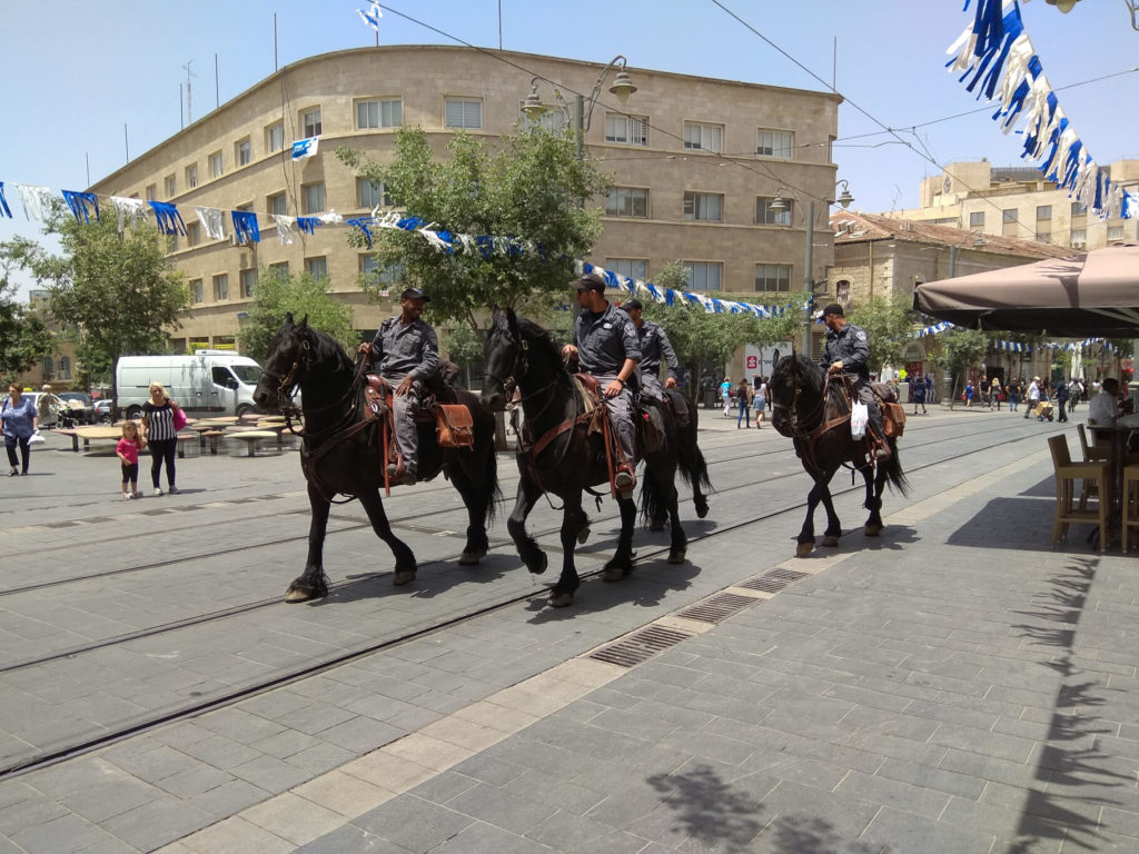 Berittene Polizei auf der Jaffa Street in Jerusalem