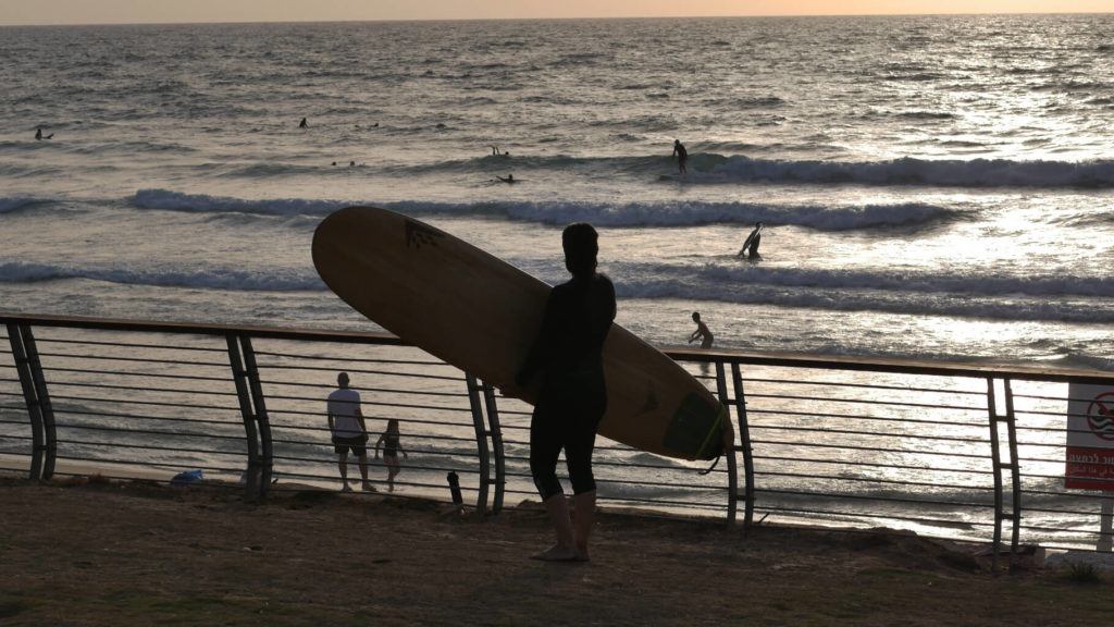 Surfen in Tel Aviv
