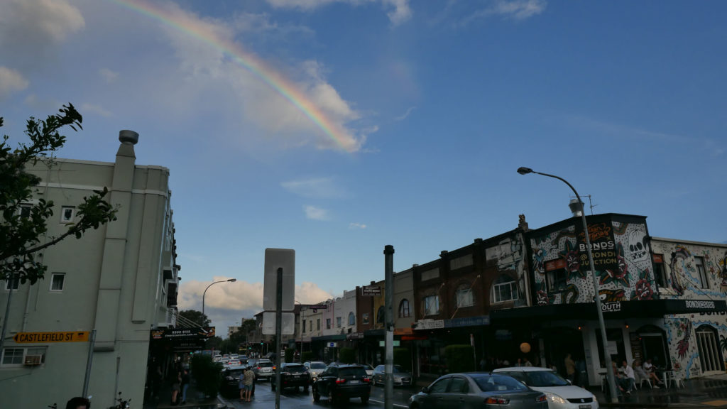 Regenbogen über Bondi Road