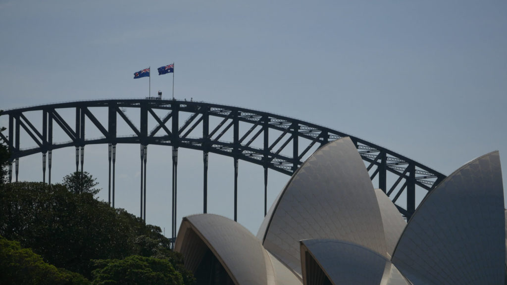 Sydney Opera und Harbour Bridge. Australien 2020