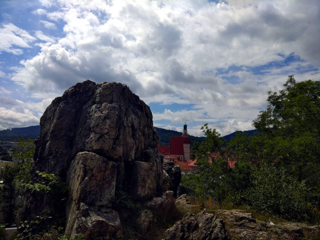 Blick vom Felsen auf die Altstadt Prachatice