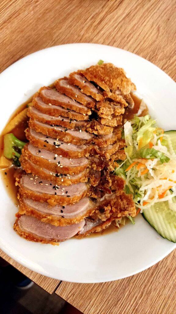 Knusprige Ente auf Thai Art bei VietBiG im Kaufland Prachatice