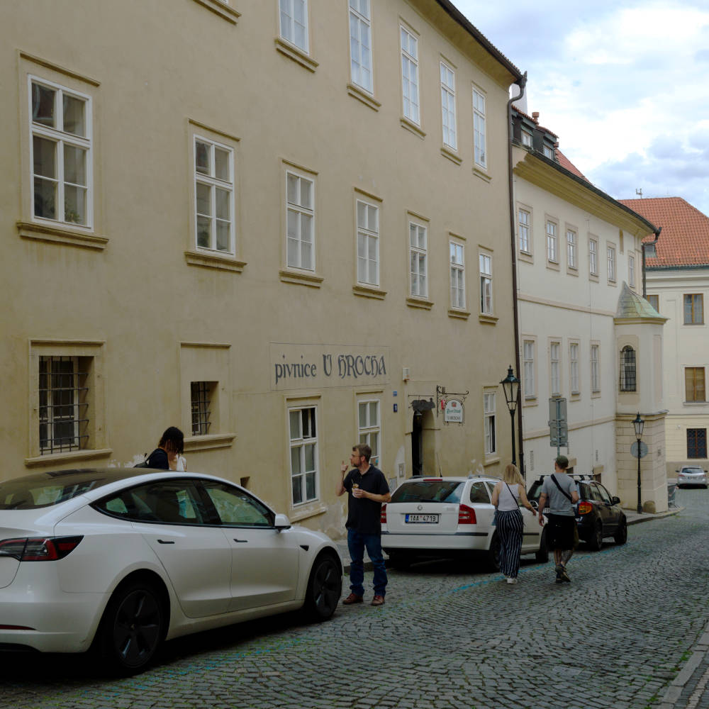 Das Haus von der Bierkneipe U Hrocha in Prag