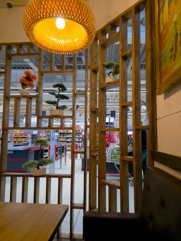 Aussicht aus VietBiG ins Kaufland Prachatice