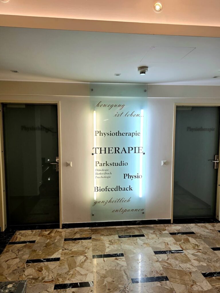 Eingang zur Physiotherapie