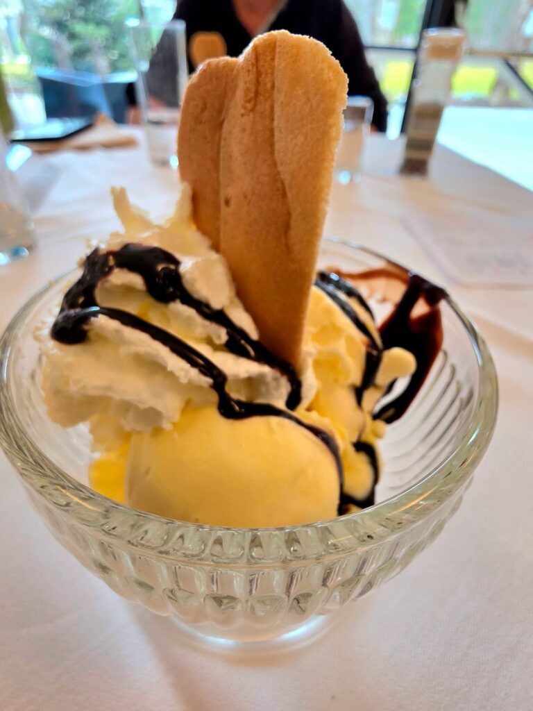 Coupe Dänemark mit Waffelherzen, Josefinenhof, Warmbad Villach