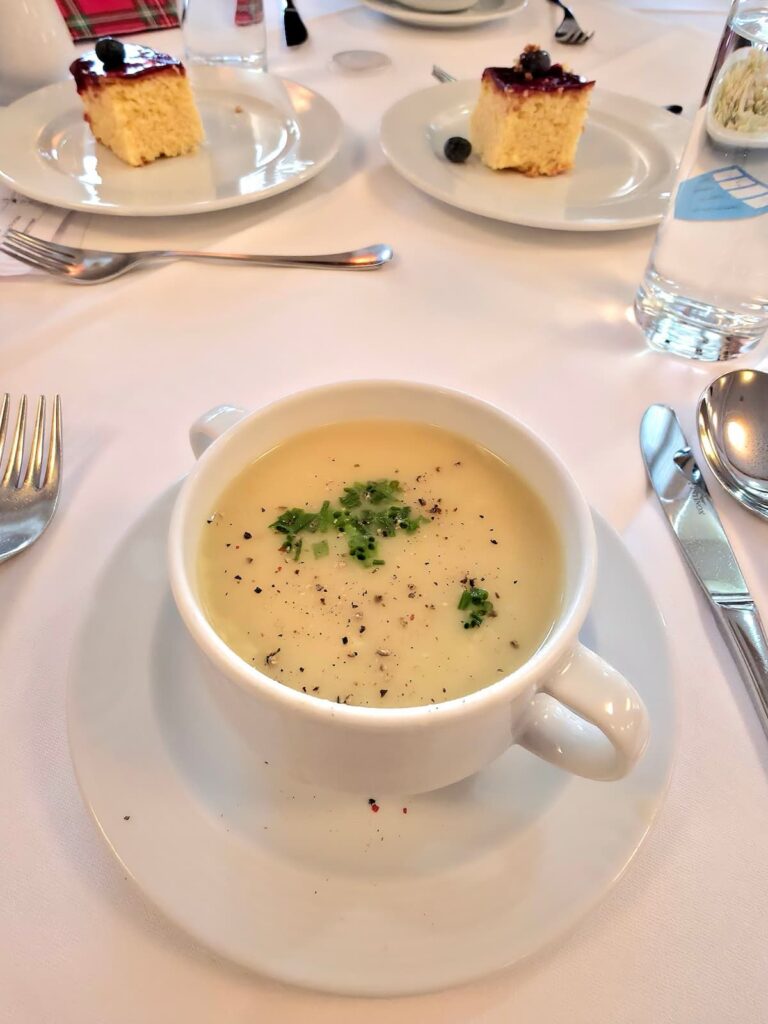 Curry-Ingwercremesuppe